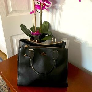 Coach Carryall Medium leather bag